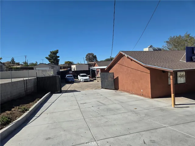 14258 Hesperia Road, Victorville, California 82695 — photo 5