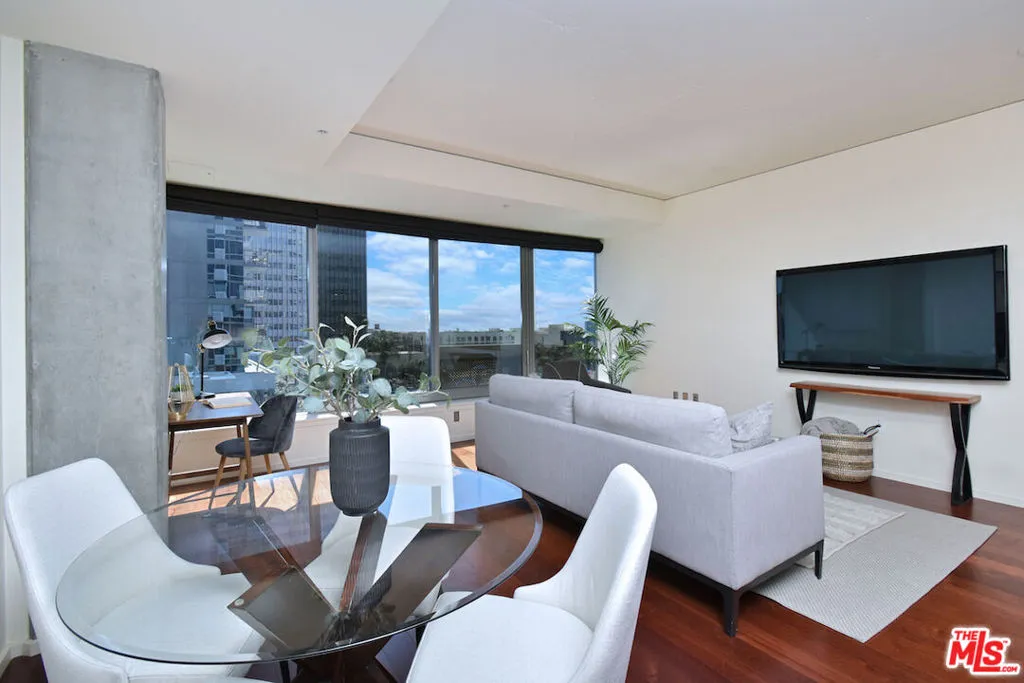 1155 S Grand Avenue 915, Los Angeles, California 90015 home-pic-0