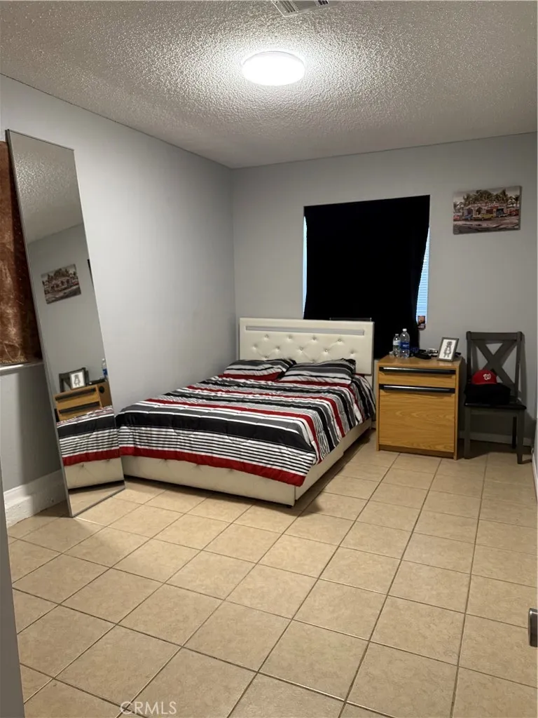 16622 Mossdale, Lancaster, California 93535 home-pic-17