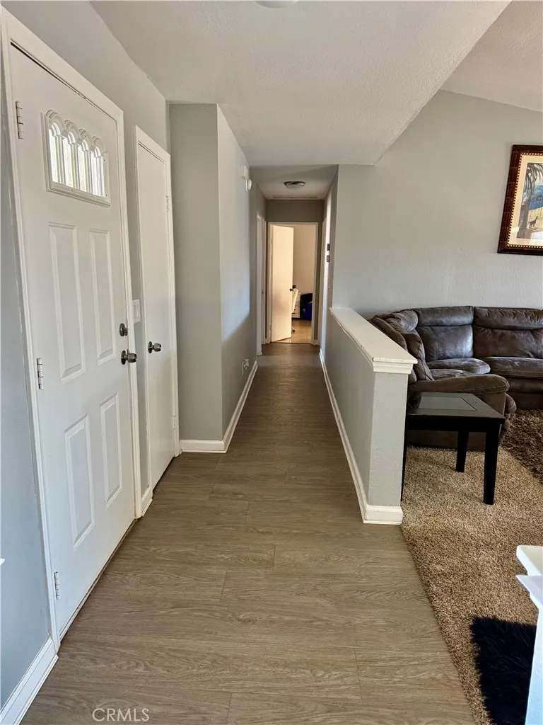 16622 Mossdale, Lancaster, California 93535 home-pic-3