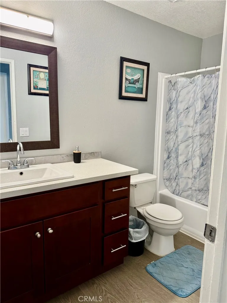 16622 Mossdale, Lancaster, California 93535 home-pic-15