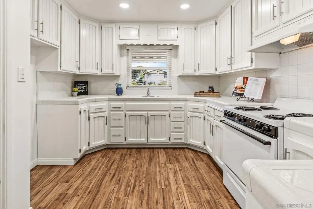 1060 Del Mar Avenue, Chula Vista, California 91911 home-pic-9