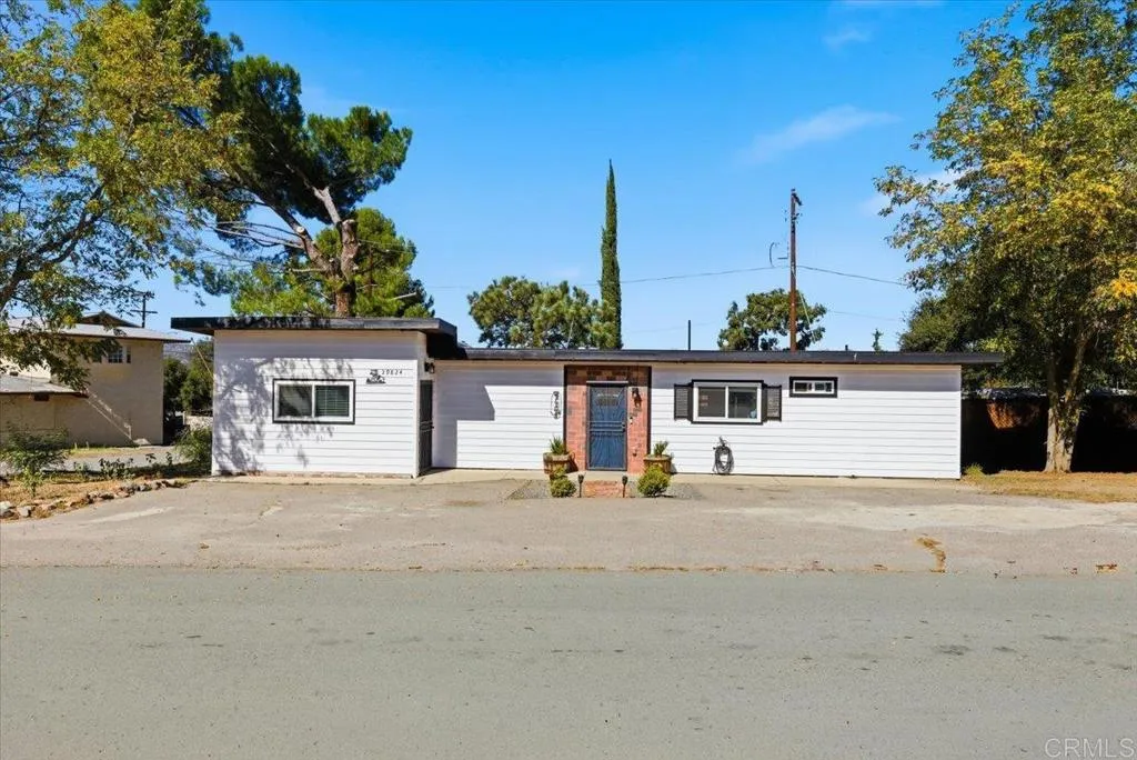 29824 Oak Dr., Campo, California 91906 home-pic-7