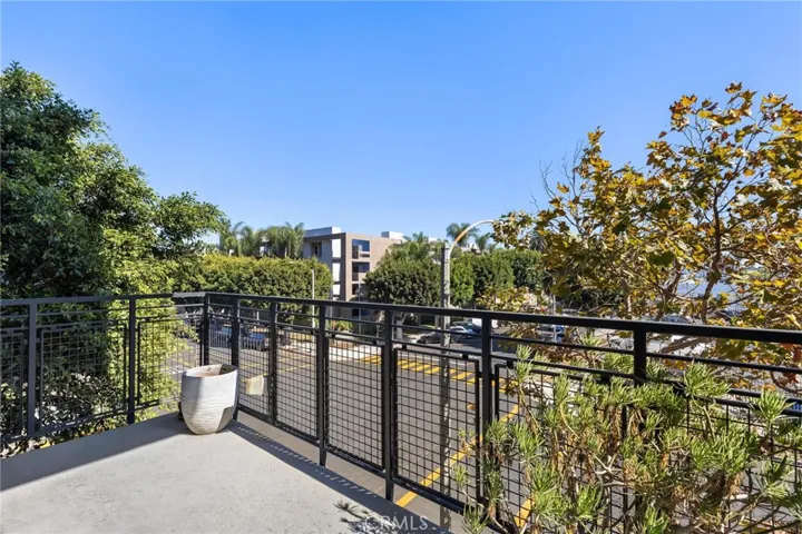 835 Locust Avenue 322, Long Beach, California 90813