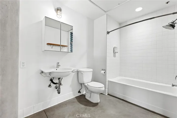 835 Locust Avenue 322, Long Beach, California 90813