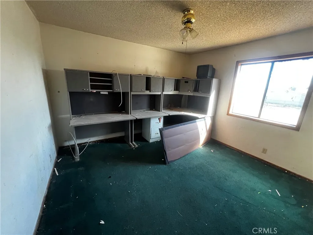 6386 Linda Lee Drive, Yucca Valley, California 92284 home-pic-27