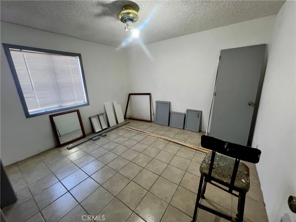 6386 Linda Lee Drive, Yucca Valley, California 92284 home-pic-14