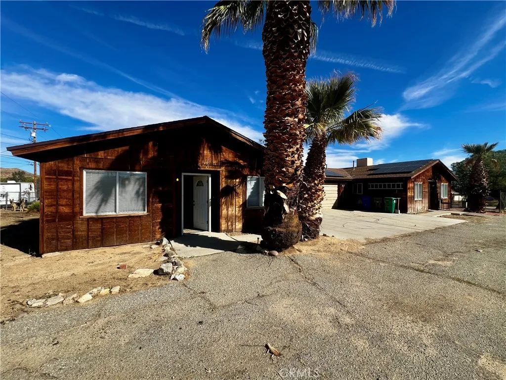 6386 Linda Lee Drive, Yucca Valley, California 92284 home-pic-5