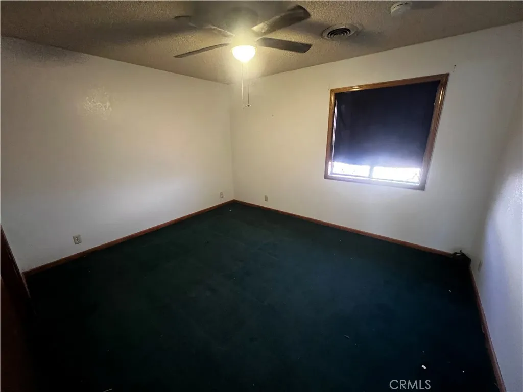 6386 Linda Lee Drive, Yucca Valley, California 92284 home-pic-25