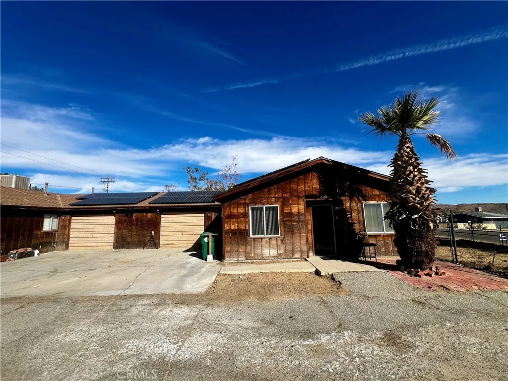 6386 Linda Lee Drive, Yucca Valley, California 92284 home-pic-4