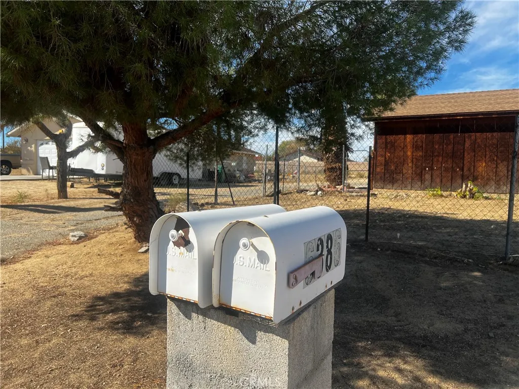 6386 Linda Lee Drive, Yucca Valley, California 92284 home-pic-1