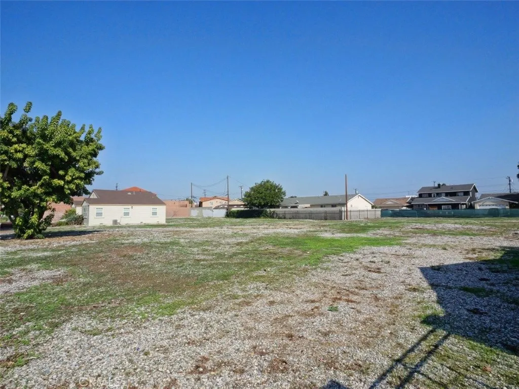 22108 Avalon, Carson, California 90745 — photo 4
