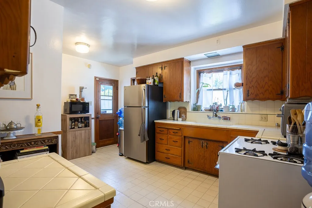 3735 Arbolada, Los Angeles, California 90027 home-pic-17