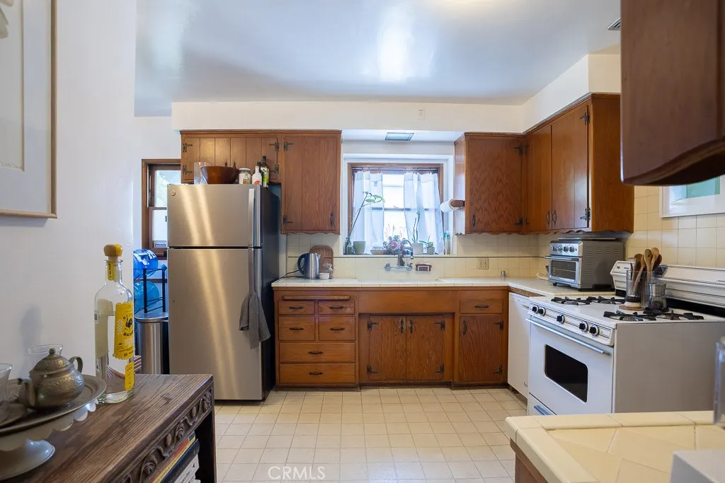3735 Arbolada, Los Angeles, California 90027 home-pic-14
