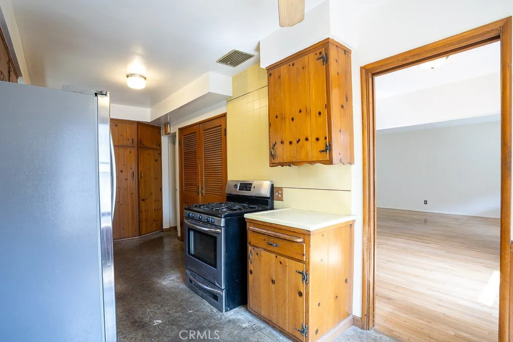3735 Arbolada, Los Angeles, California 90027 home-pic-36