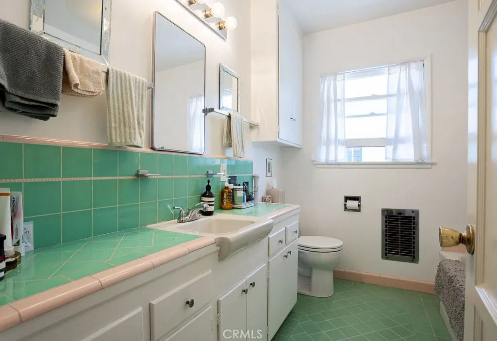 3735 Arbolada, Los Angeles, California 90027 home-pic-21