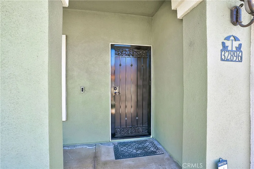 32896 Starlight Street, Wildomar, California 92595 home-pic-4