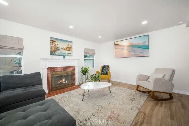 6044 Northside Drive, East Los Angeles, California 90022 home-pic-16