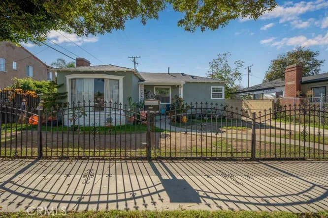 6044 Northside Drive, East Los Angeles, California 90022 home-pic-1