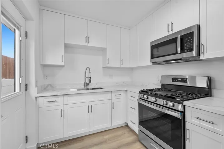 908 Manhattan Avenue, Hermosa Beach, California 90254
