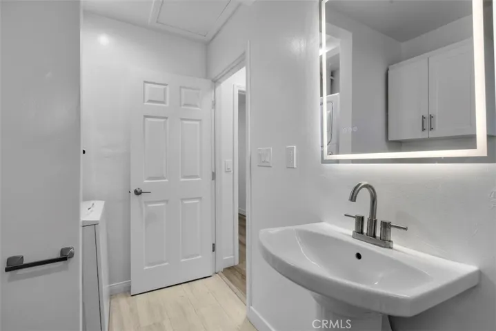 908 Manhattan Avenue, Hermosa Beach, California 90254