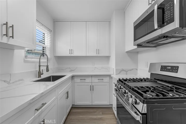 908 Manhattan Avenue, Hermosa Beach, California 90254