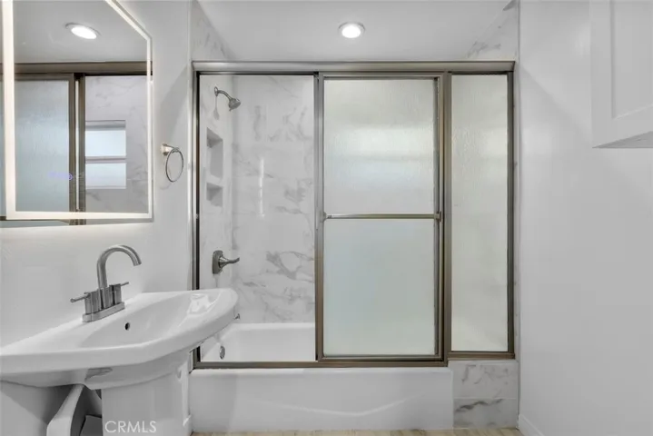 908 Manhattan Avenue, Hermosa Beach, California 90254