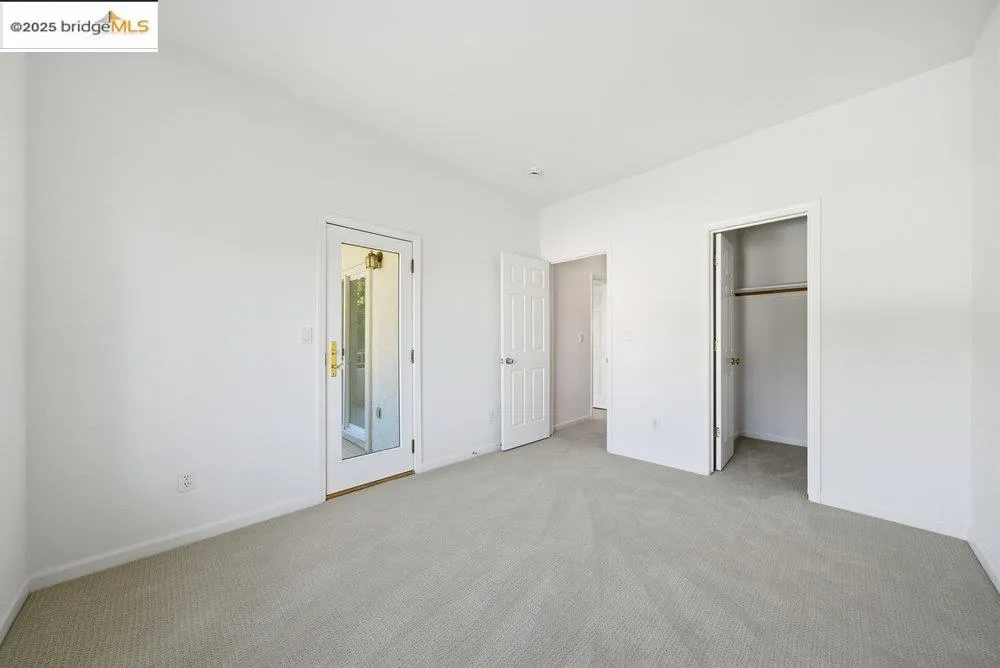 5350 Fernbank Dr, Concord, California 94521 home-pic-37