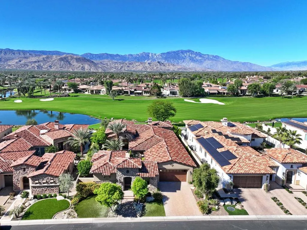 43677 Via Orvieto, Indian Wells, California 92210 home-pic-64