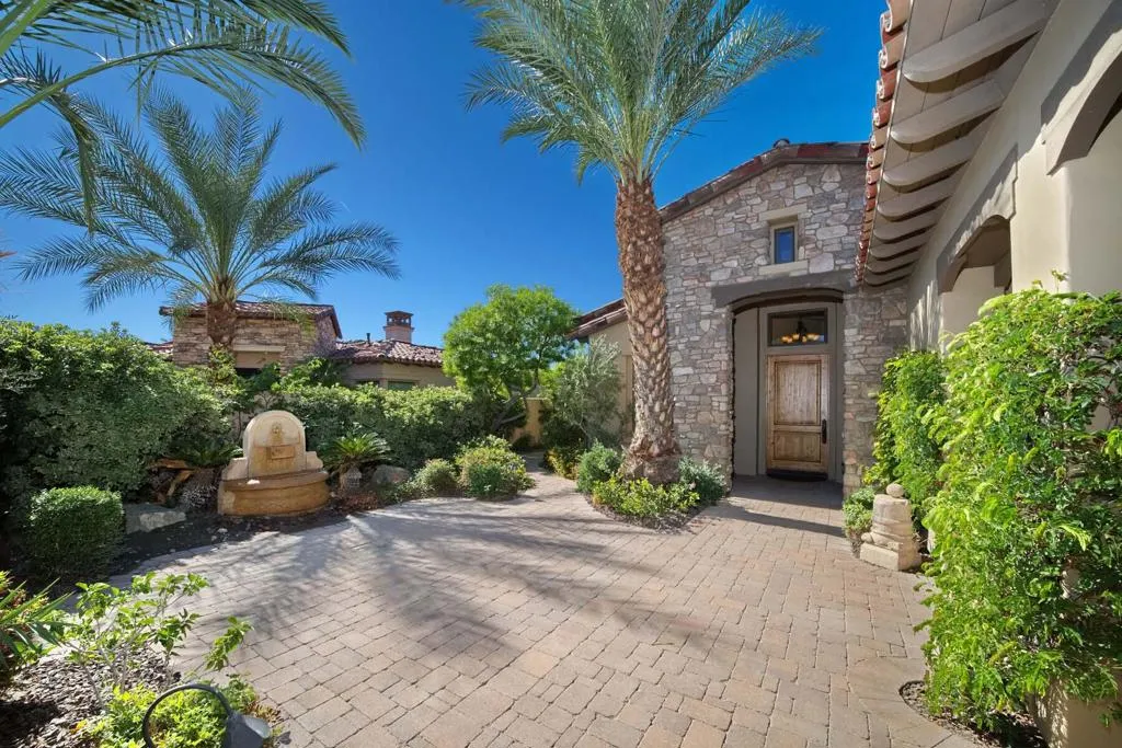 43677 Via Orvieto, Indian Wells, California 92210 home-pic-6