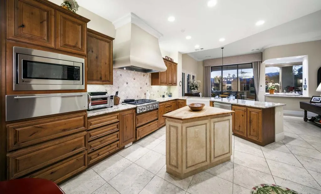 43677 Via Orvieto, Indian Wells, California 92210 home-pic-41
