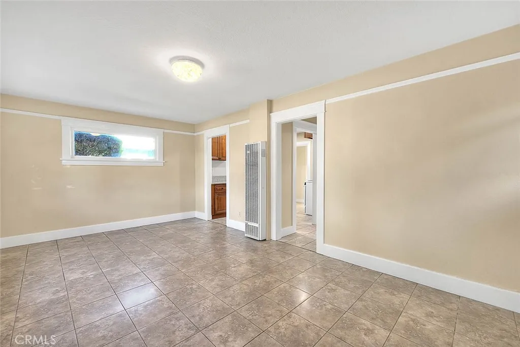 656 E Columbia, Pomona, California 91767 home-pic-8