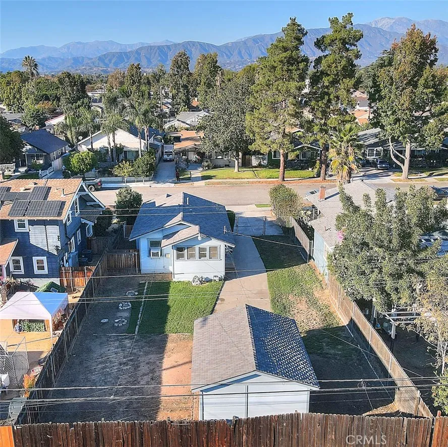 656 E Columbia, Pomona, California 91767 home-pic-24