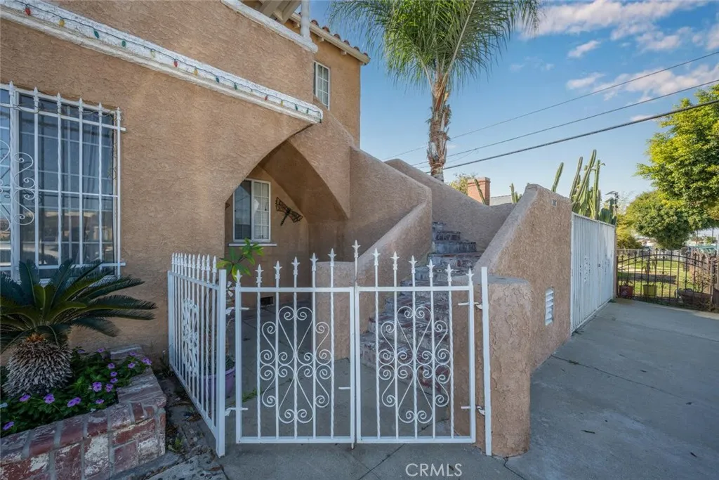 6050 Northside Drive, East Los Angeles, California 90022 home-pic-4