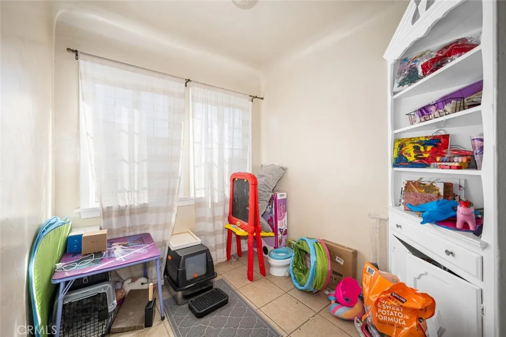 6050 Northside Drive, East Los Angeles, California 90022 home-pic-22