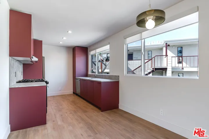 12425 Texas Avenue 14, Los Angeles, California 90025