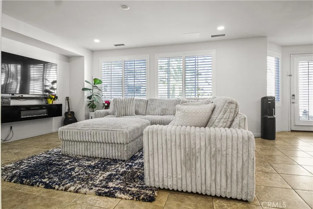 11582 Bunker, Beaumont, California 92223 home-pic-13
