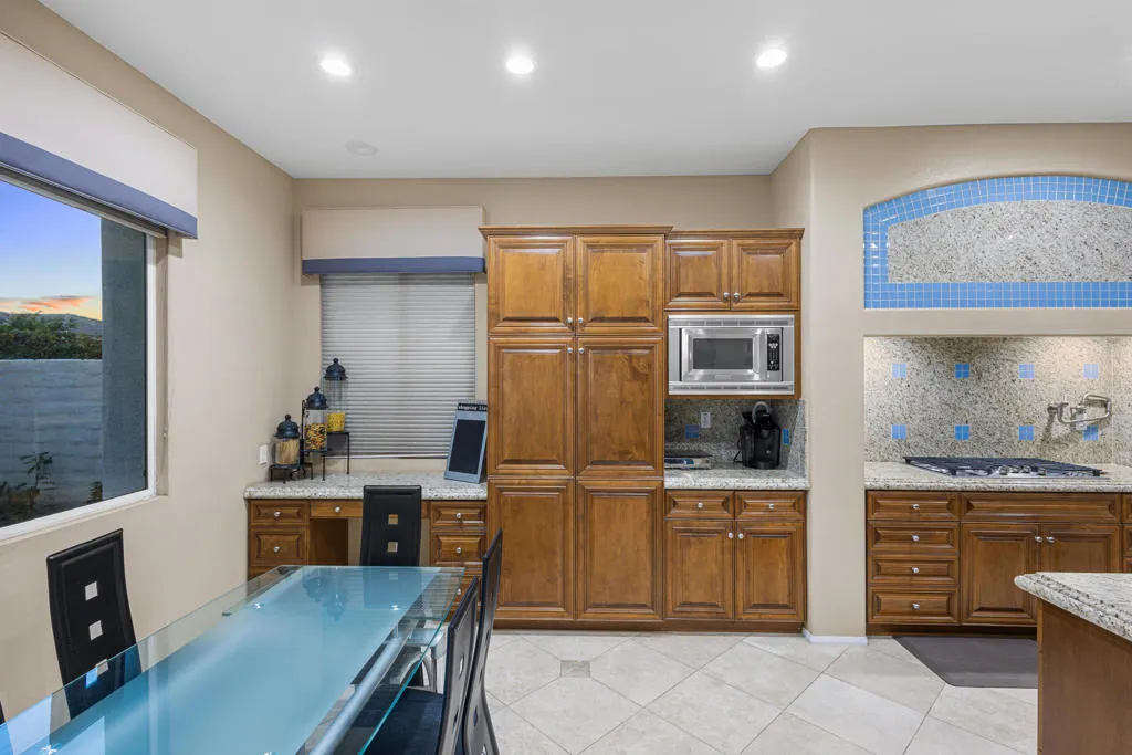 123 Brenna Lane, Palm Desert, California 92211 home-pic-8