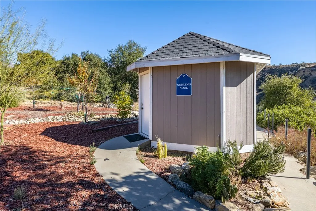 8620 Apple Tree, Cherry Valley, California 92223 home-pic-12