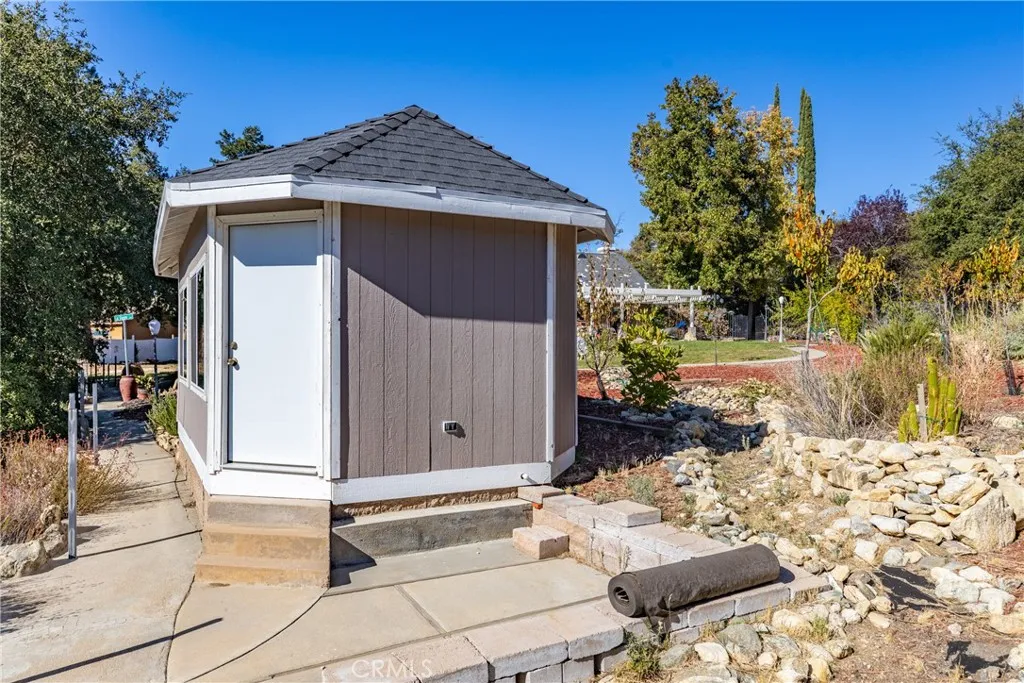 8620 Apple Tree, Cherry Valley, California 92223 home-pic-11