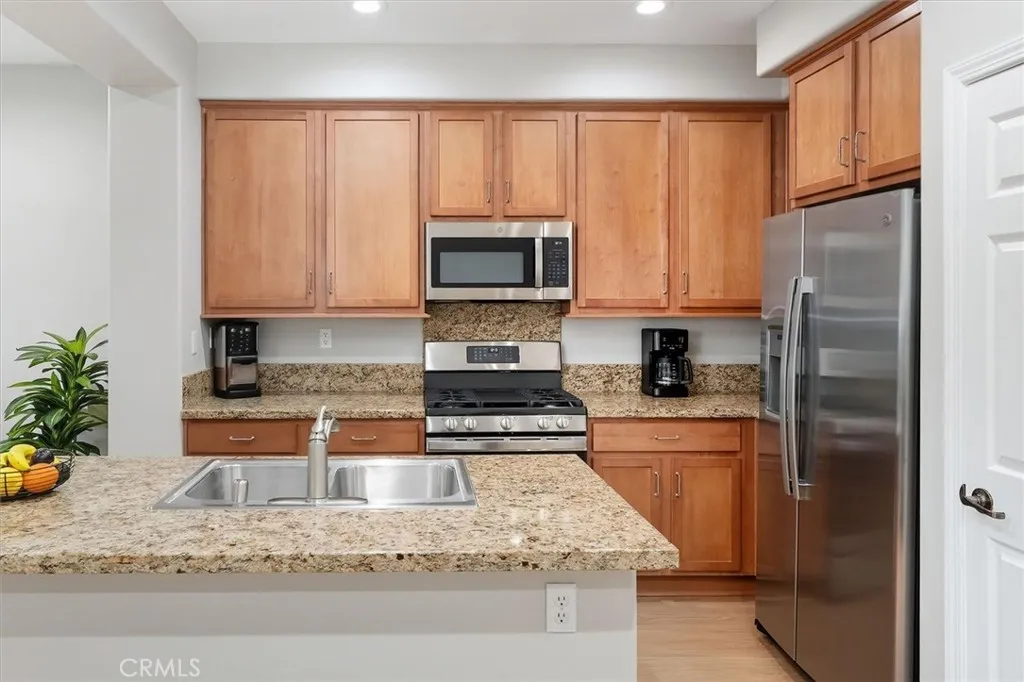 28771 Calle De La Paz, Valencia, California 91354 home-pic-51