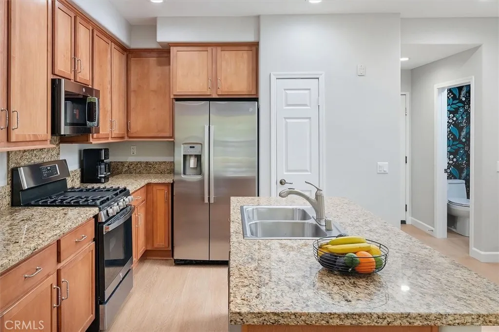 28771 Calle De La Paz, Valencia, California 91354 home-pic-8