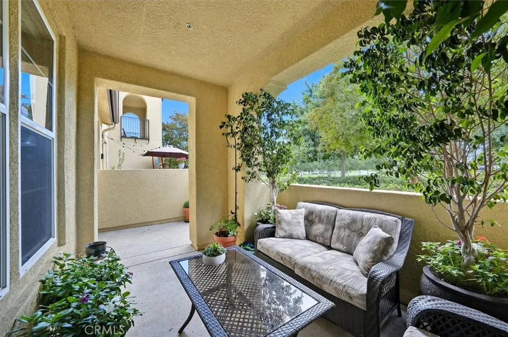 28771 Calle De La Paz, Valencia, California 91354 home-pic-57