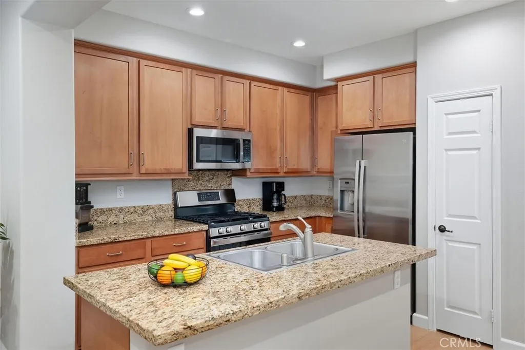28771 Calle De La Paz, Valencia, California 91354 home-pic-50
