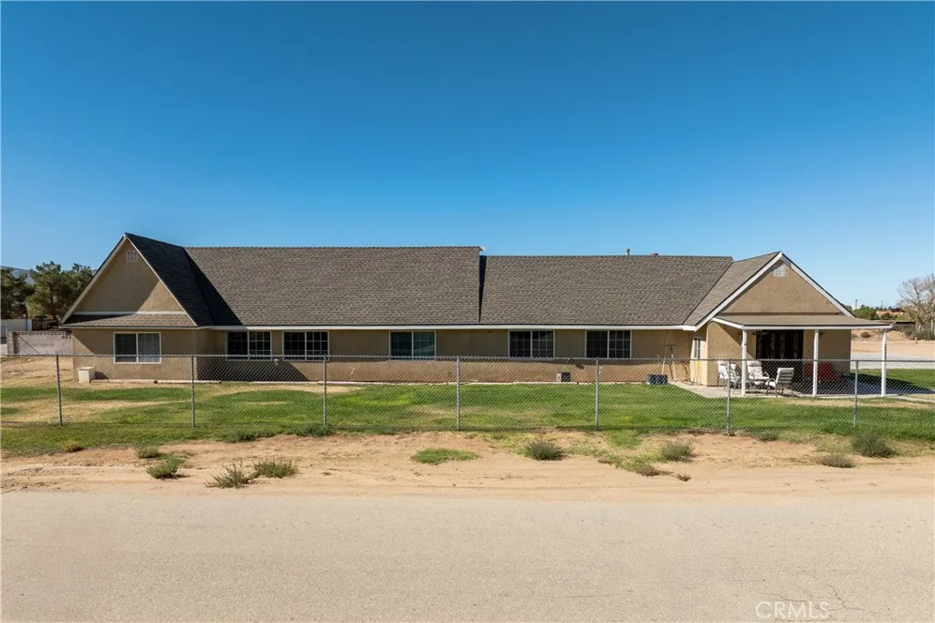 41009 17th W, Palmdale, California 93551 home-pic-2