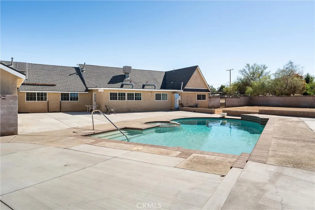 41009 17th W, Palmdale, California 93551 home-pic-6