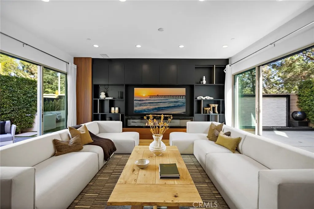 51 Fenway, Irvine, California 92620 home-pic-0