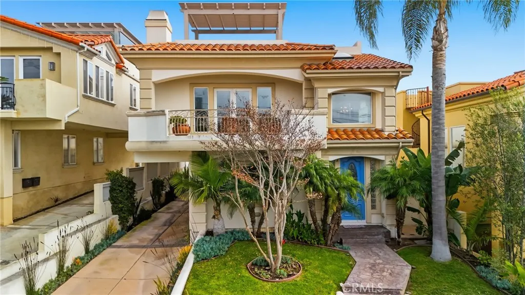 222 S Juanita Avenue A, Redondo Beach, California 90277 home-pic-1