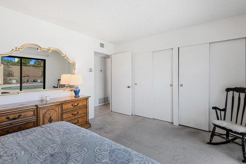 1370 E Gem Circle, Palm Springs, California 92264 home-pic-19