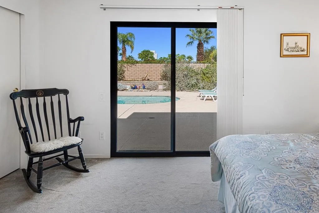 1370 E Gem Circle, Palm Springs, California 92264 home-pic-18